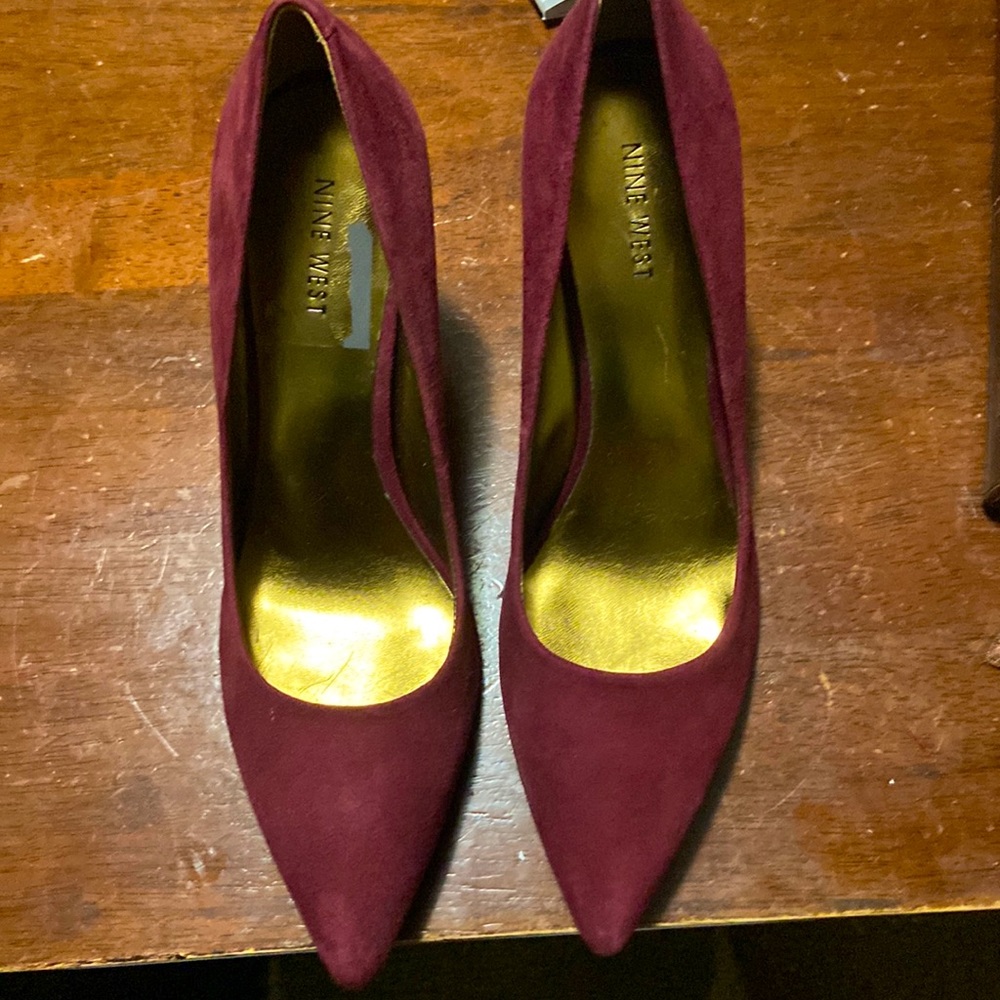 Nine West 9 1/2M maroon/burgundy high heel